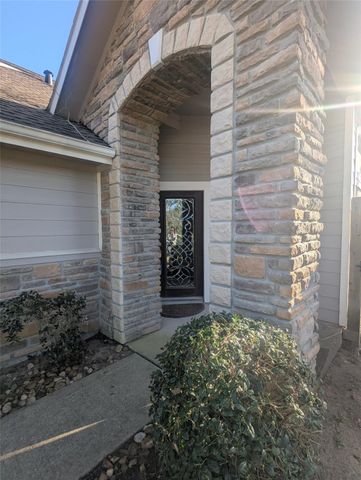 111 W Kentwick Place, Conroe, TX 77384