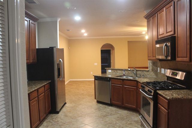 111 W Kentwick Place, Conroe, TX 77384