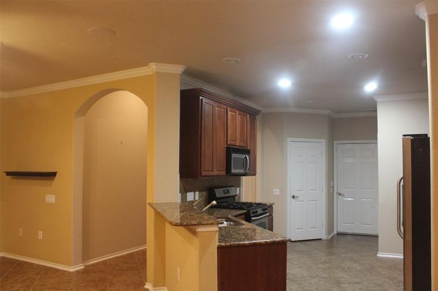 111 W Kentwick Place, Conroe, TX 77384