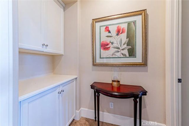 26915 Alder Court, Valencia, CA 91381