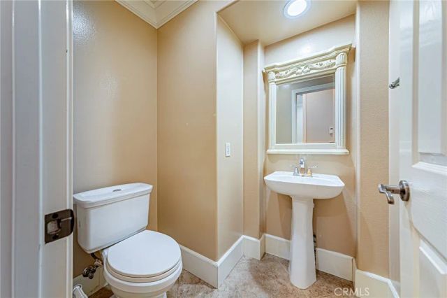 26915 Alder Court, Valencia, CA 91381