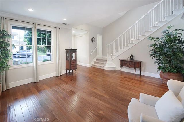 26915 Alder Court, Valencia, CA 91381