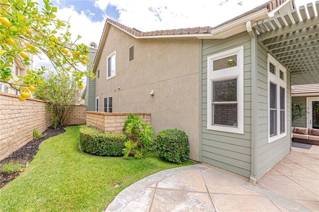 26915 Alder Court, Valencia, CA 91381