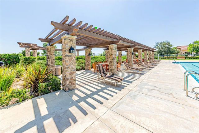 26915 Alder Court, Valencia, CA 91381
