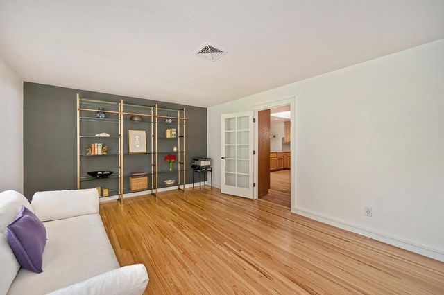 9798 Blue Lake Dr, Folsom, CA 95630