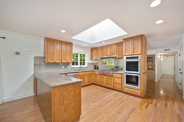 9798 Blue Lake Dr, Folsom, CA 95630