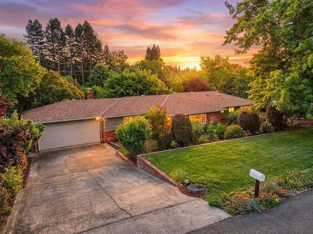 9798 Blue Lake Dr, Folsom, CA 95630