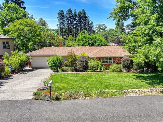 9798 Blue Lake Dr, Folsom, CA 95630