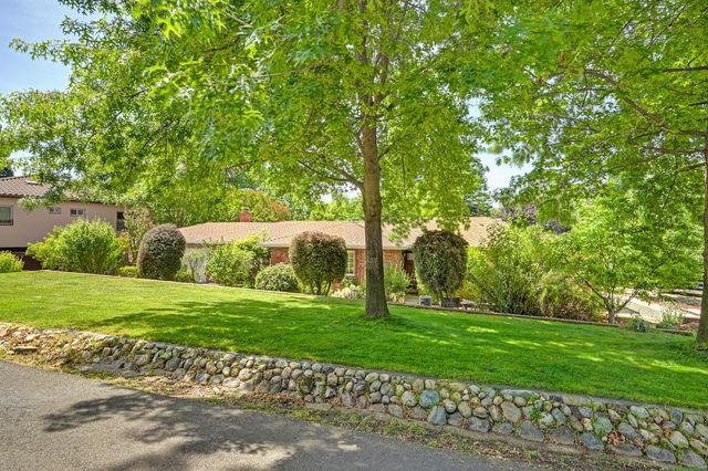 9798 Blue Lake Dr, Folsom, CA 95630