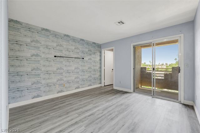6869 Tamarus Street 202, Las Vegas, NV 89119