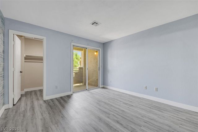 6869 Tamarus Street 202, Las Vegas, NV 89119