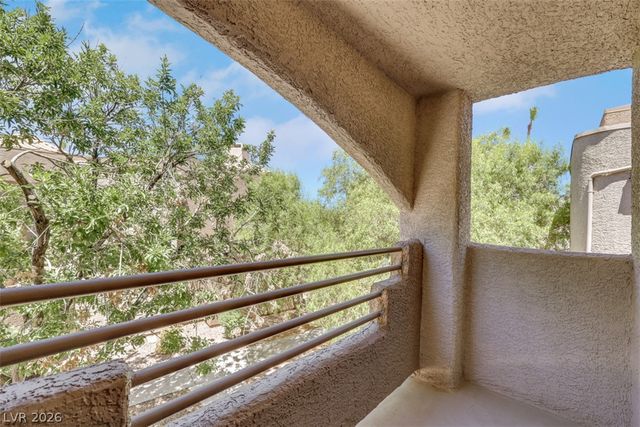 6869 Tamarus Street 202, Las Vegas, NV 89119