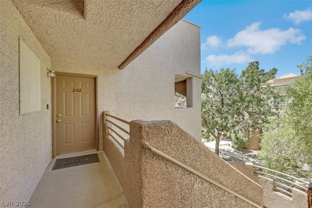 6869 Tamarus Street 202, Las Vegas, NV 89119