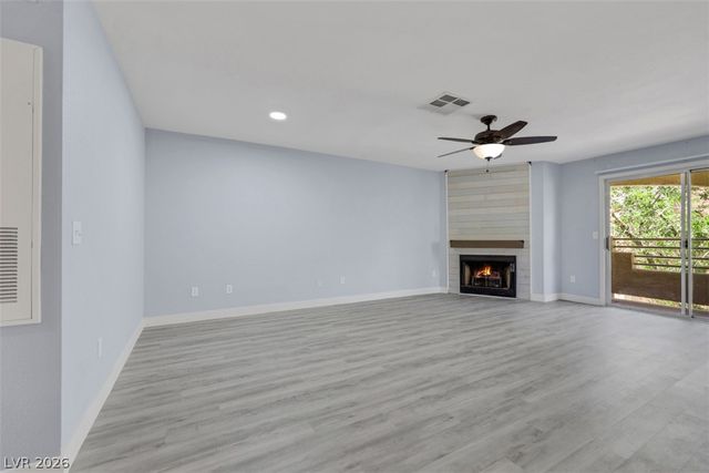 6869 Tamarus Street 202, Las Vegas, NV 89119