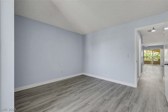 6869 Tamarus Street 202, Las Vegas, NV 89119