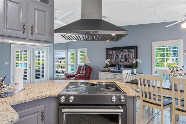 8512 Marlberry Court, Port St Lucie, FL 34952