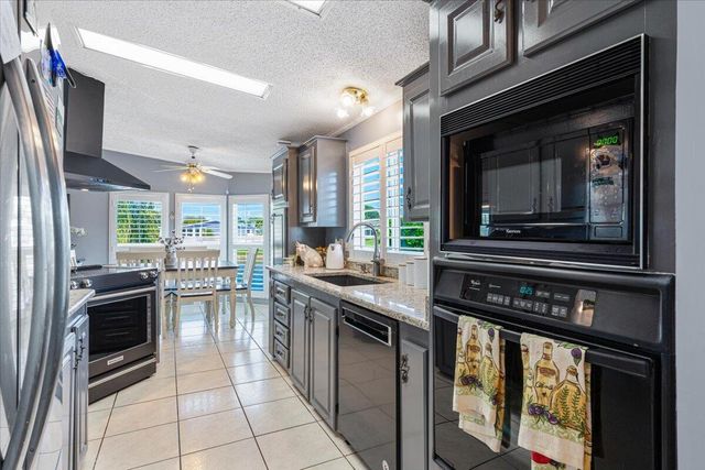 8512 Marlberry Court, Port St Lucie, FL 34952