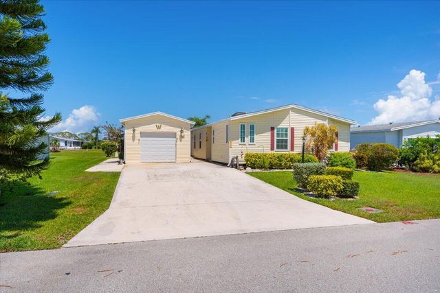 8512 Marlberry Court, Port St Lucie, FL 34952