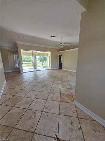 820 Rue Labeau CIR, Fort Myers, FL 33913