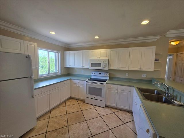 820 Rue Labeau CIR, Fort Myers, FL 33913