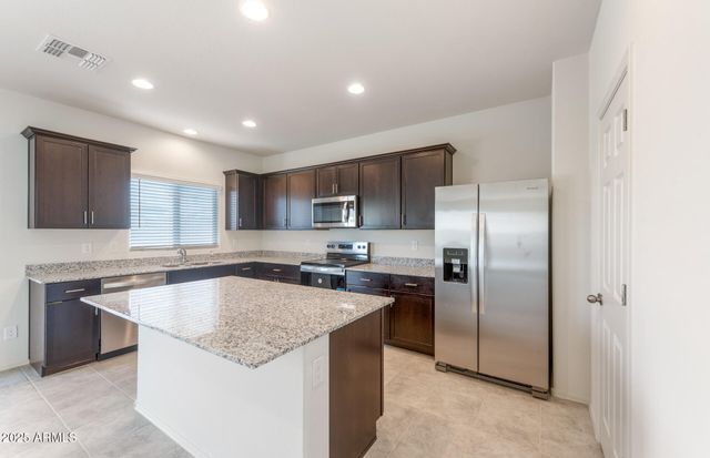 42860 W Peters Drive, Maricopa, AZ 85138