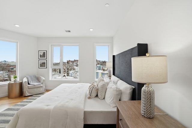 267 Old Colony 506, Boston, MA 02127