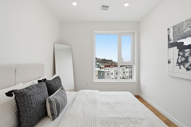 267 Old Colony 506, Boston, MA 02127