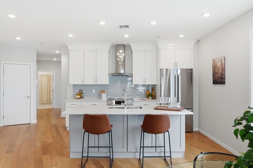 267 Old Colony 506, Boston, MA 02127