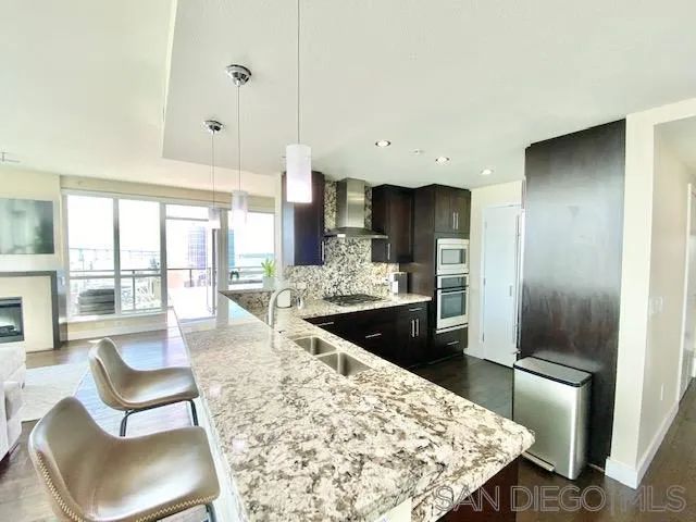 325 7Th 2102, San Diego, CA 92101