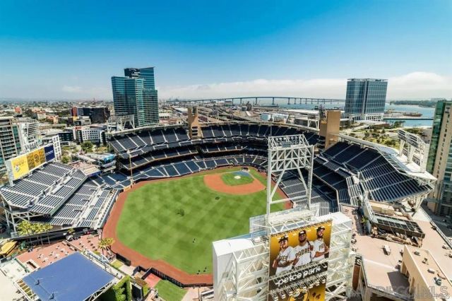 325 7Th 2102, San Diego, CA 92101