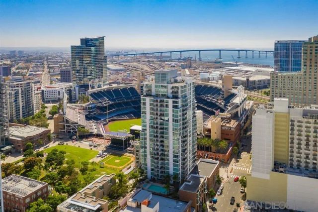 325 7Th 2102, San Diego, CA 92101