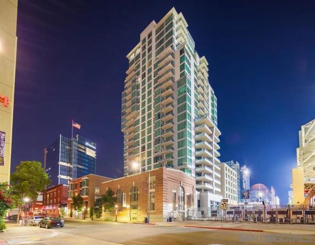 325 7Th 2102, San Diego, CA 92101