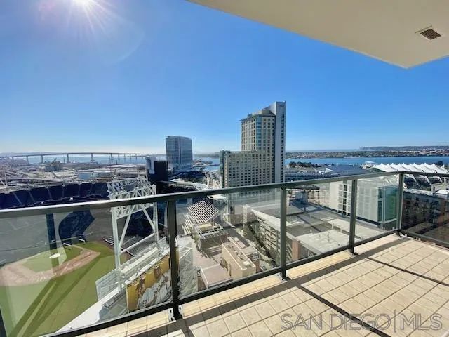 325 7Th 2102, San Diego, CA 92101