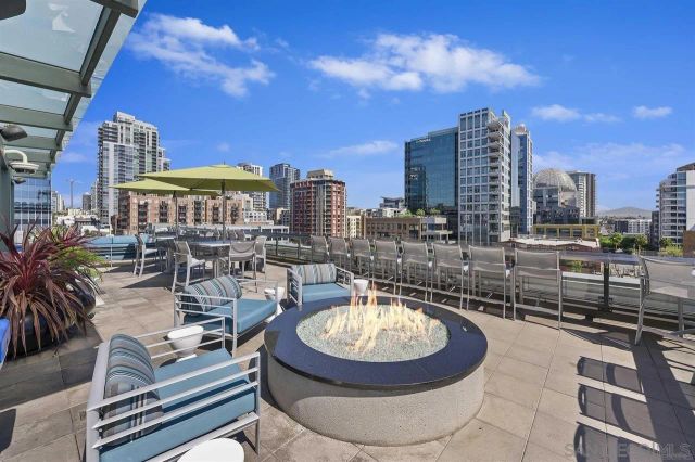 325 7Th 2102, San Diego, CA 92101