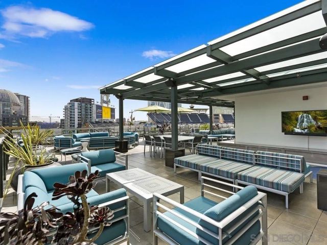 325 7Th 2102, San Diego, CA 92101