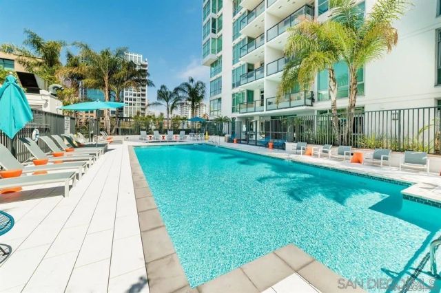 325 7Th 2102, San Diego, CA 92101