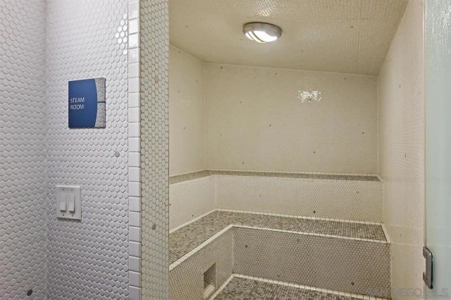 325 7Th 2102, San Diego, CA 92101