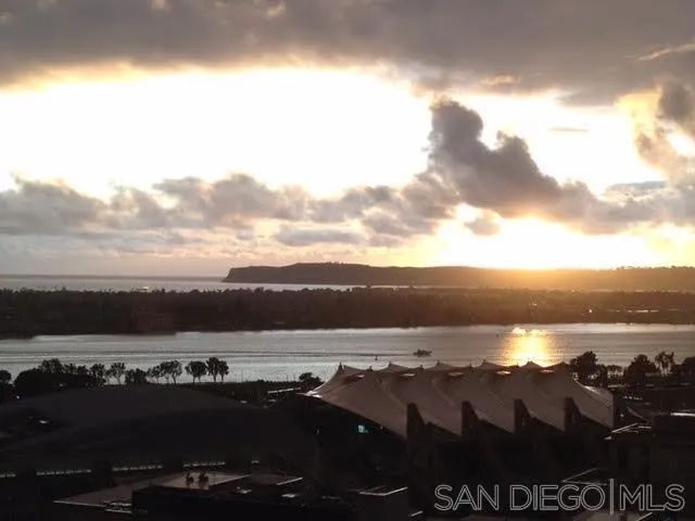 325 7Th 2102, San Diego, CA 92101
