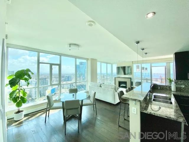 325 7Th 2102, San Diego, CA 92101