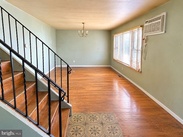 9 BRIARCLIFF RD, Marlton, NJ 08053