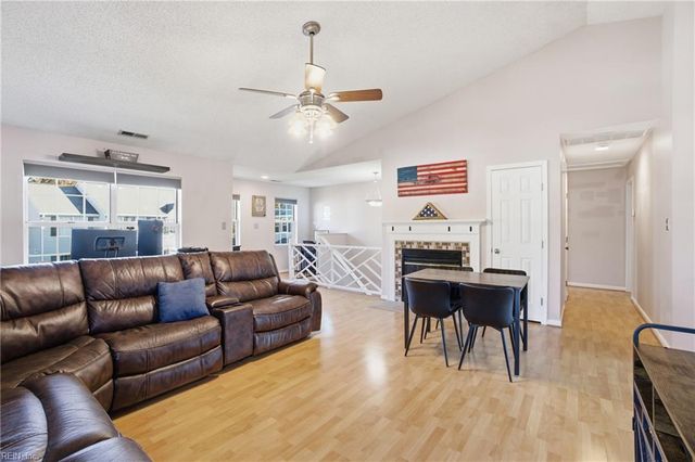 4980 Cypress Point CIR # 204, Virginia Beach, VA 23455