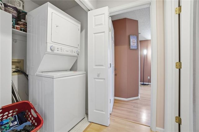 4980 Cypress Point CIR # 204, Virginia Beach, VA 23455