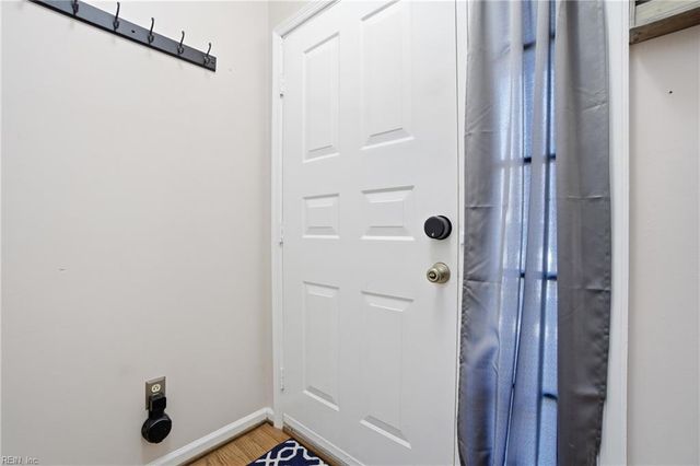 4980 Cypress Point CIR # 204, Virginia Beach, VA 23455