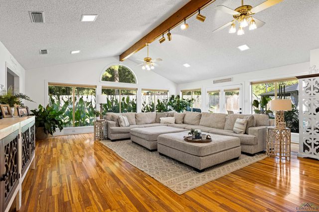 204 Ramblewood Court, Longview, TX 75605