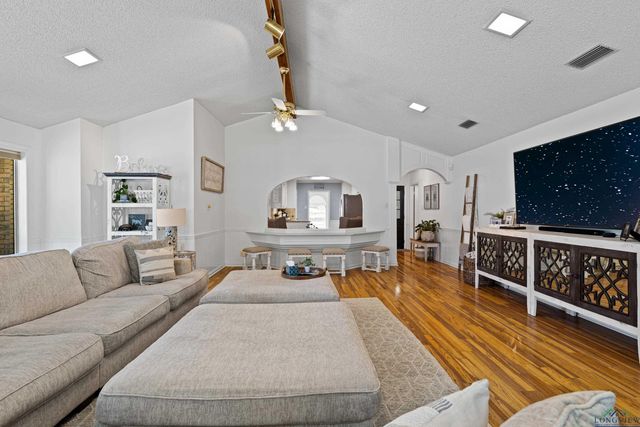 204 Ramblewood Court, Longview, TX 75605