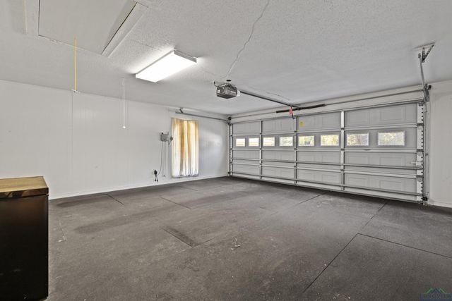 204 Ramblewood Court, Longview, TX 75605