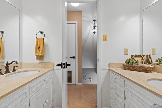 204 Ramblewood Court, Longview, TX 75605