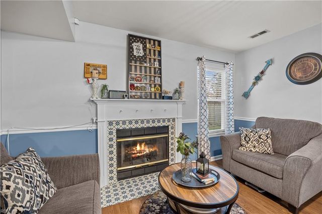 3 Travis CIR, Hampton, VA 23669