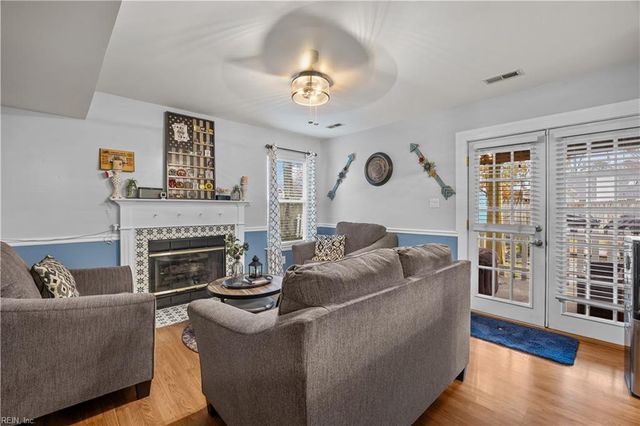 3 Travis CIR, Hampton, VA 23669