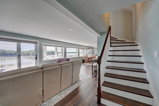 30 Cedar Point Road, Durham, NH 03824